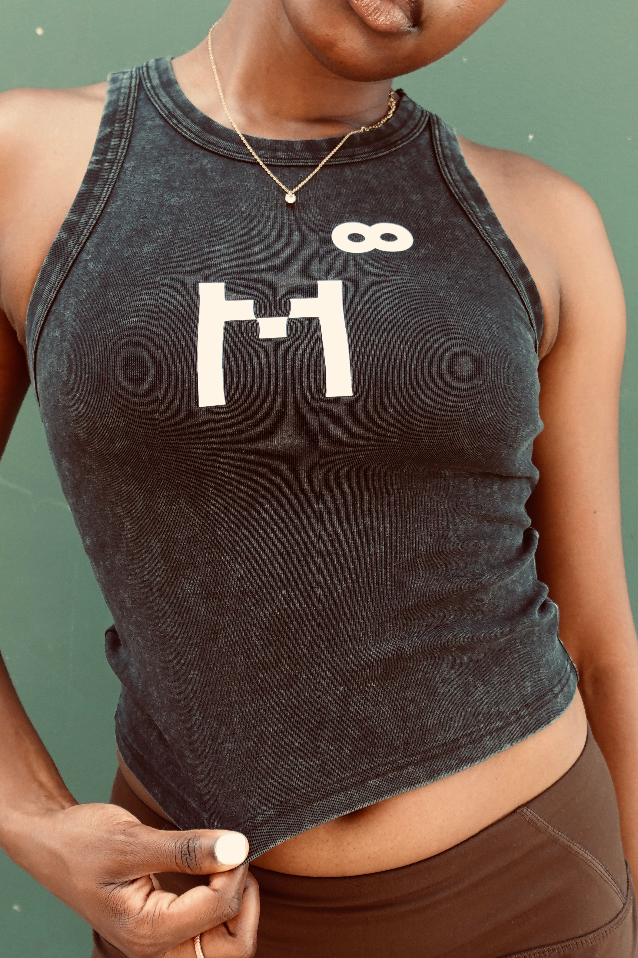 Women's snow washed cropped tank top