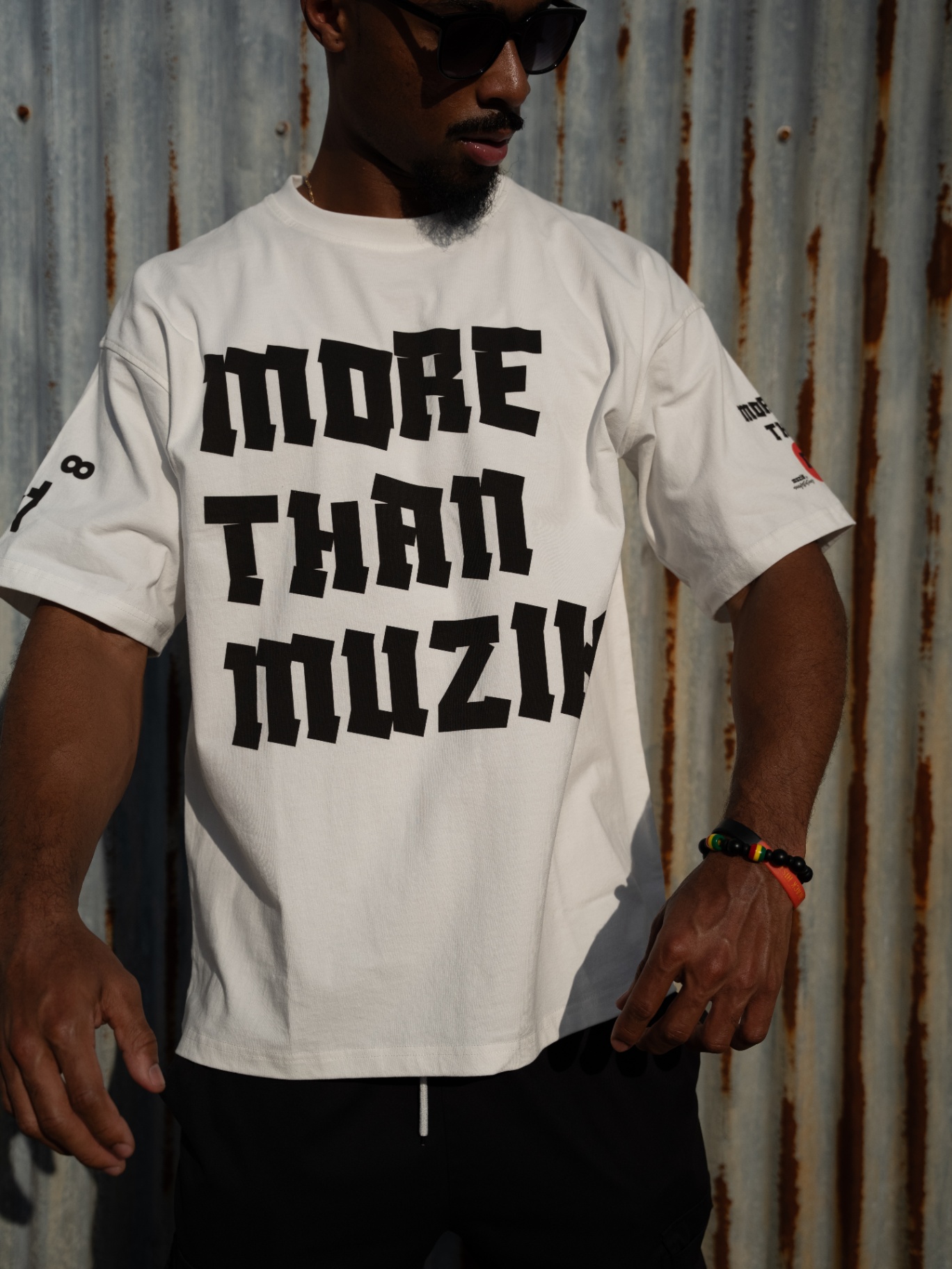 Enzyme washed signature t-shirt in black